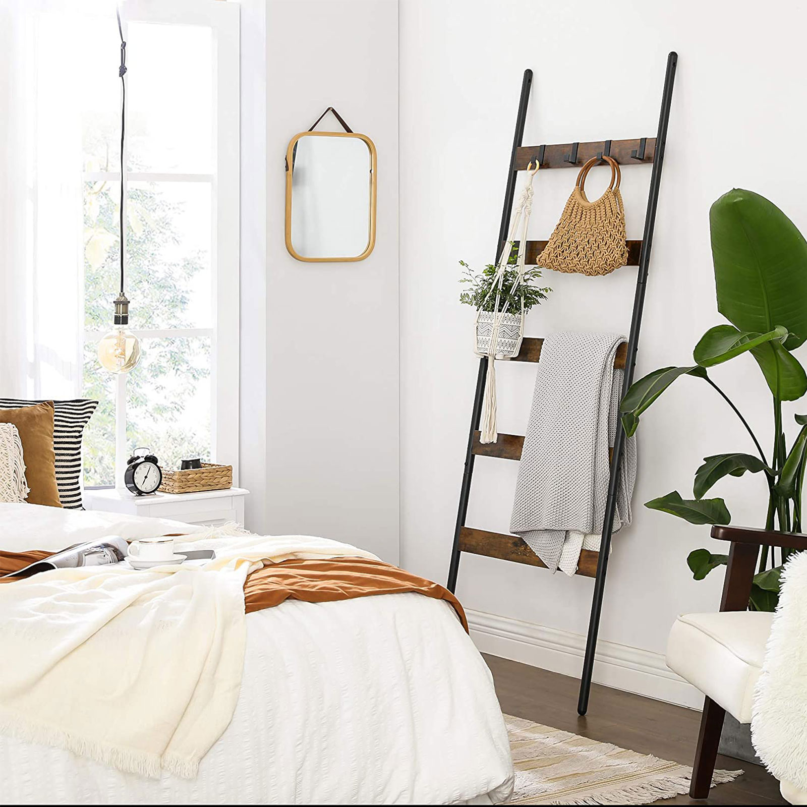 Blanket Ladder, Leaning Ladder Shelf, 5-Tier Towel Rack, 65 cm Wide, Steel Frame, for Blankets, Towels, Scarves, Industrial Style, Rustic Brown and Black LLS011B01 - Image 4