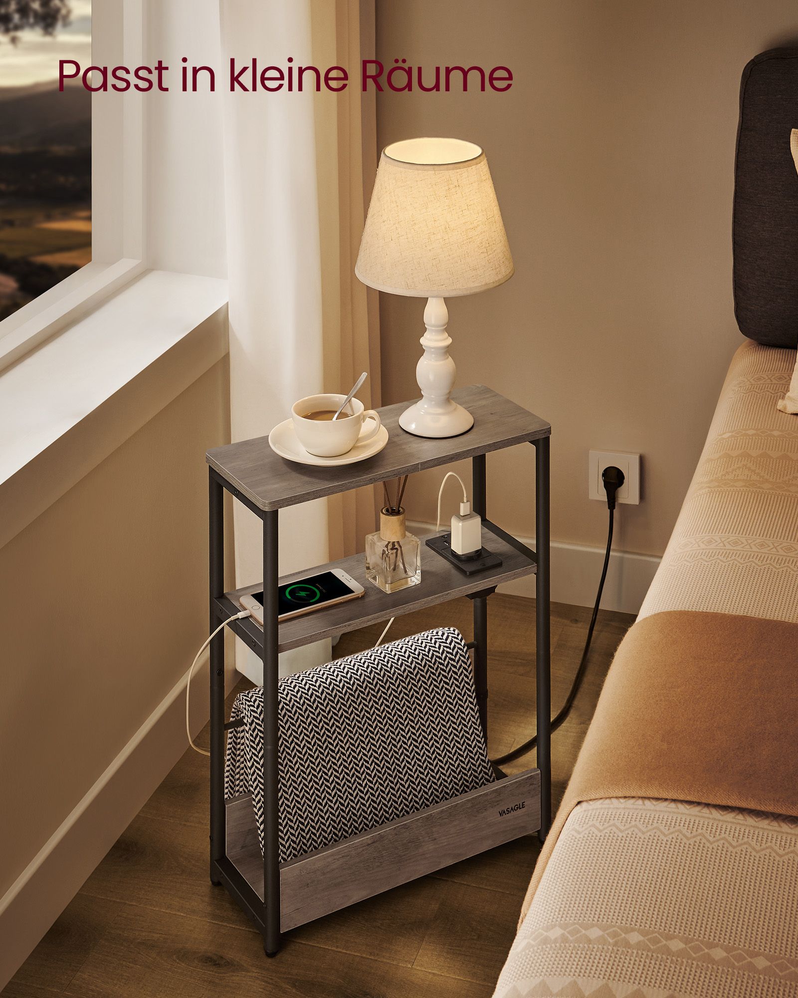 Slankt sidebord med strømuttak, 3-lags nattbord, sofagruppe, for små rom, magasinholder, stue, soverom, kontor, Heather Greige og Ink Black LET335K05 - Bilde 3