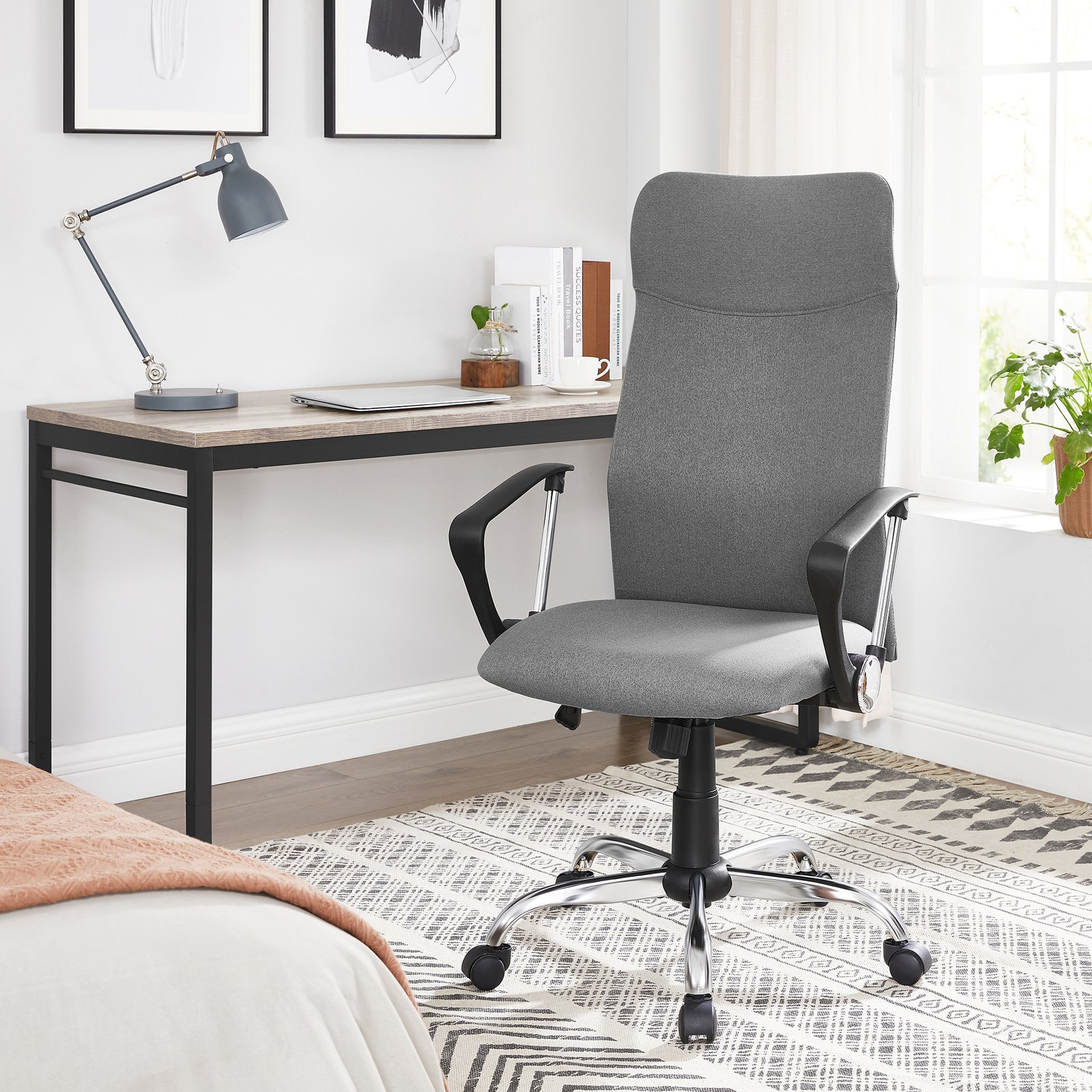 Kontorstol med justerbar høyde, ergonomisk og svingbar, polstret sete - Bilde 5
