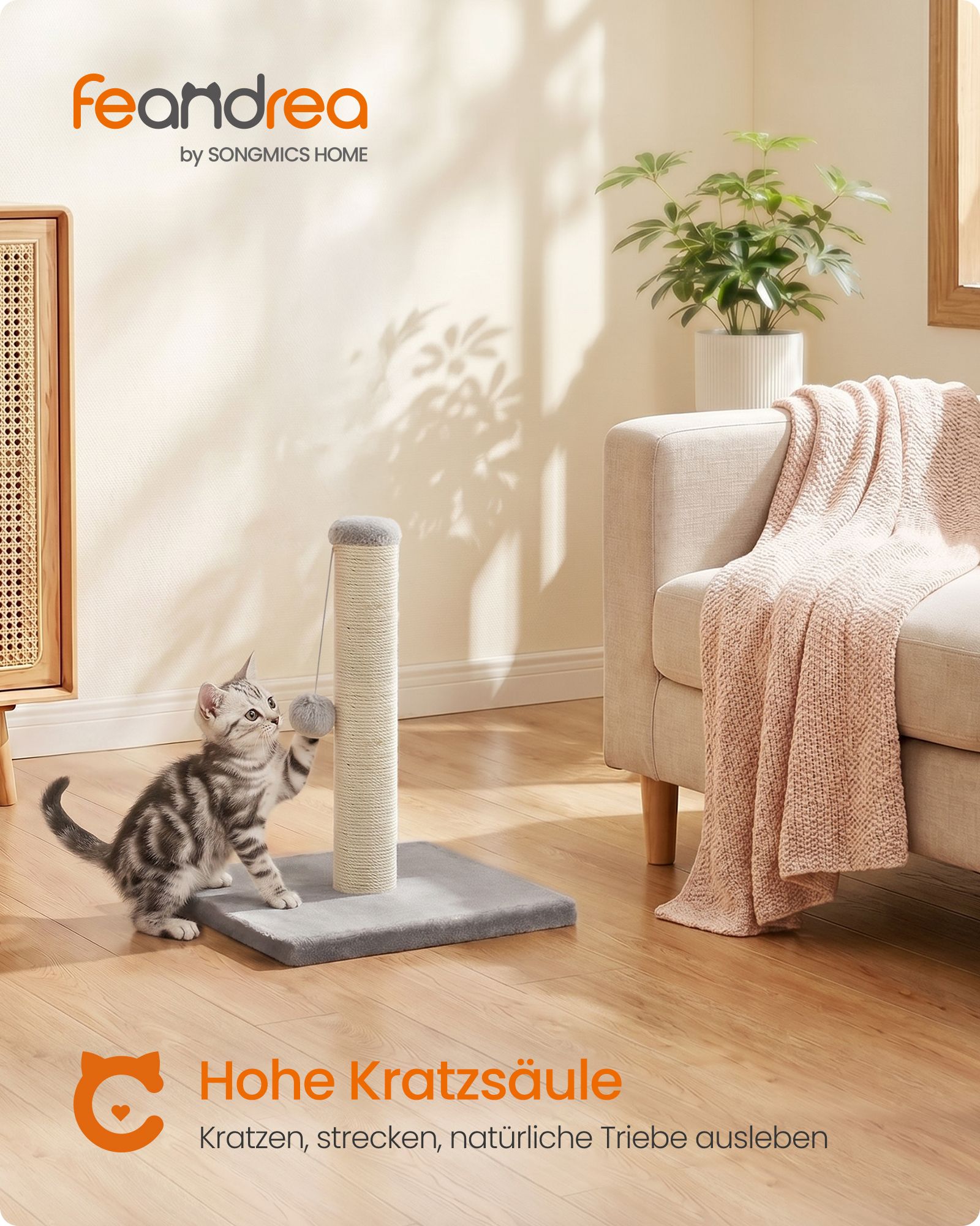 Small scratching post with sisal trunk and plush ball, dove grey